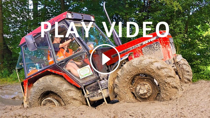 Mad Drivers in the Giant Swamp - Tractor Show Guntramovice